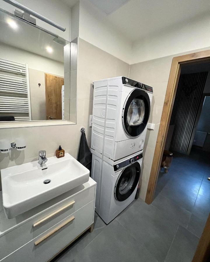 U Jelena - Rodinny U Lesa S Garazi Apartment Harrachov